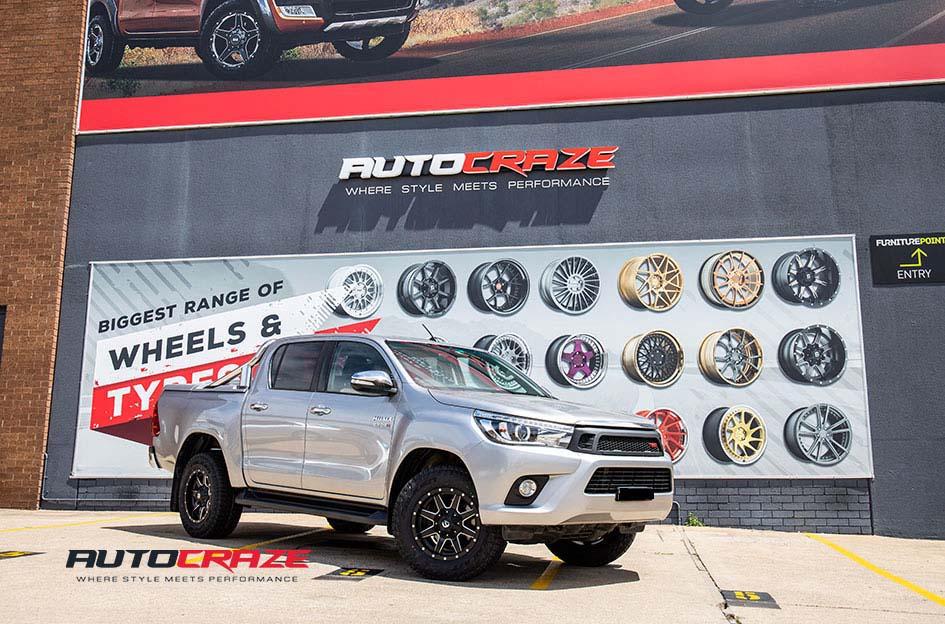 TOYOTA HILUX N80 4WD MAVERICK GLOSS BLACK MILLED ACCENTS